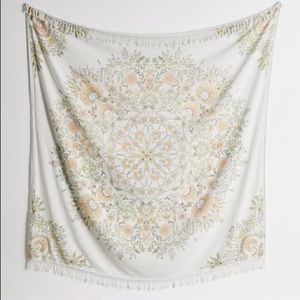 Lara floral tapestry🤩